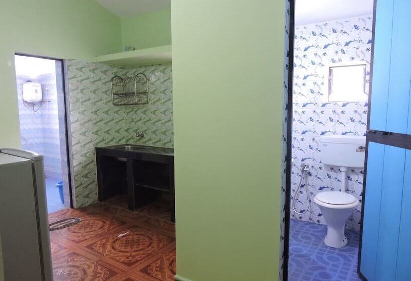 Пансион Monica Guest House