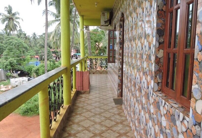 Пансион Monica Guest House