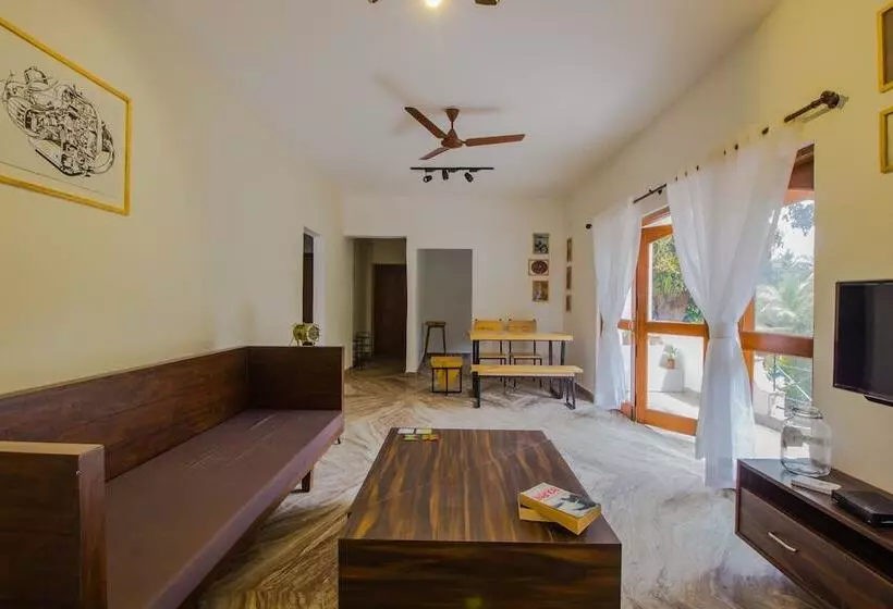 ペンション Oyo 11901 Home Bikers Paradise 2bhk Candolim