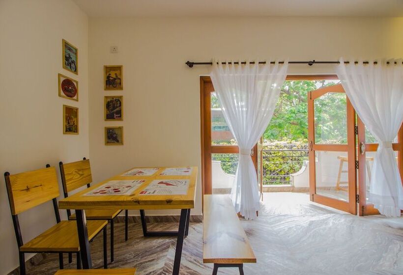 Pension (Hôtel basse catégorie) Oyo 11901 Home Bikers Paradise 2bhk Candolim