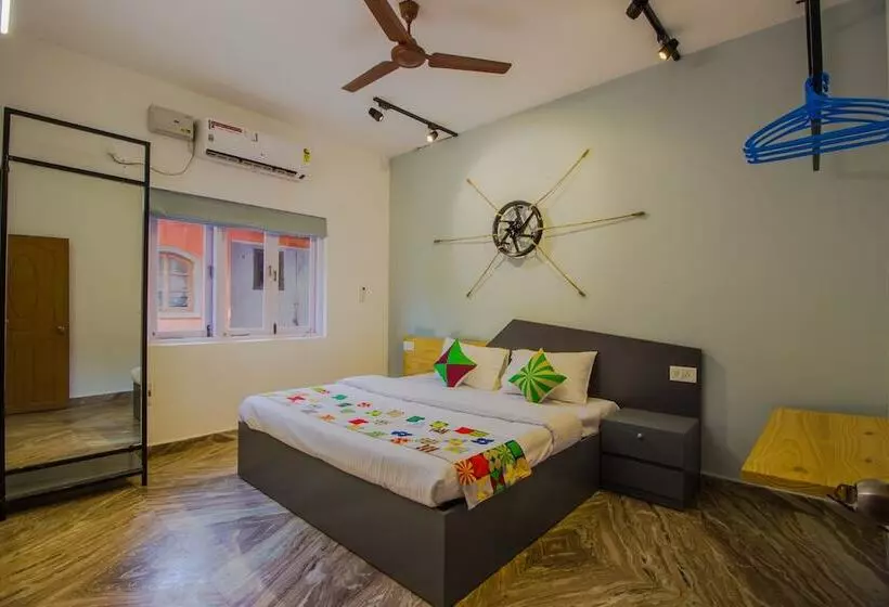 ペンション Oyo 11901 Home Bikers Paradise 2bhk Candolim