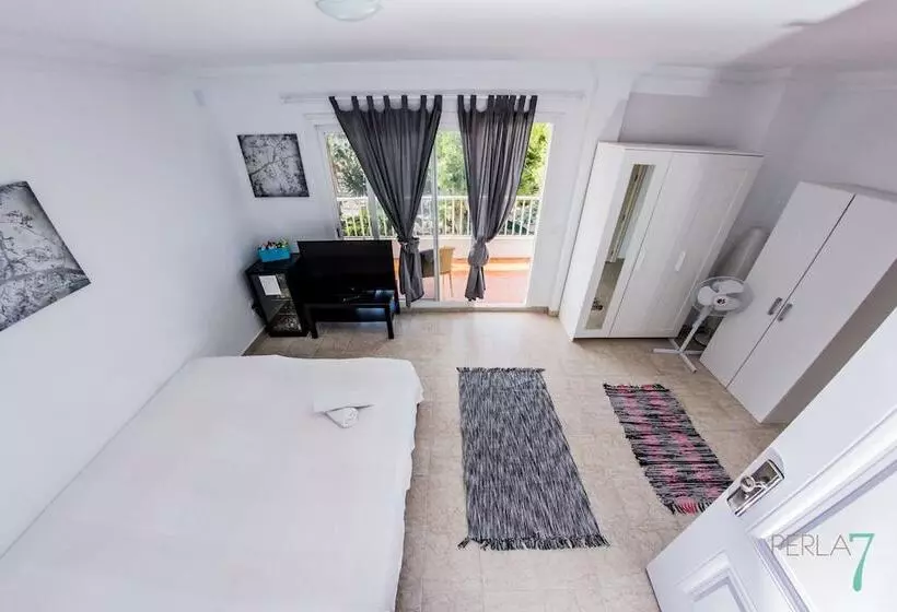 Perla Seven Apartments