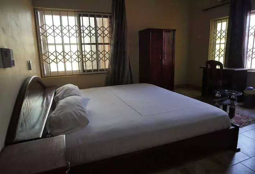 ベッドアンドブレックファースト Kofi Appiah Lodge