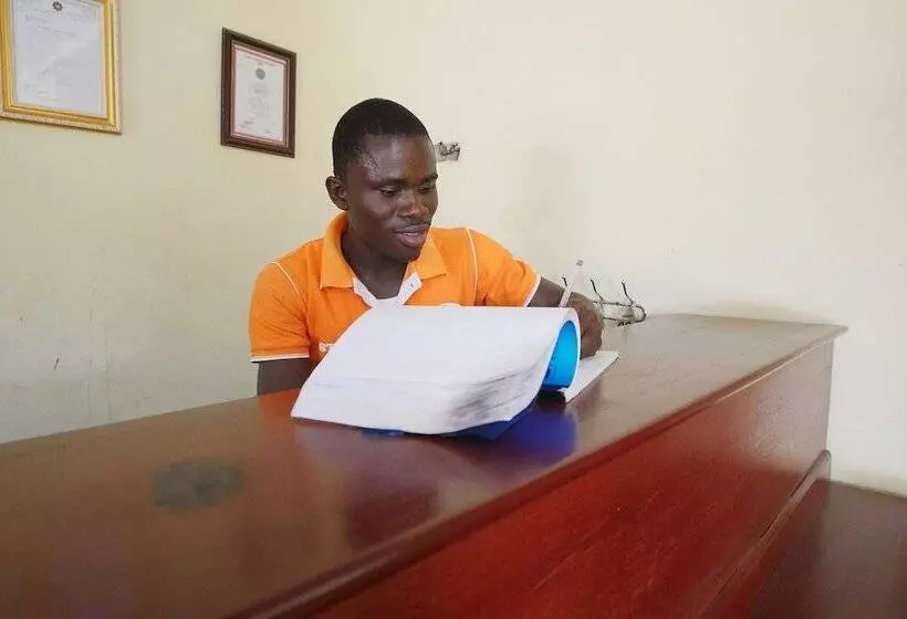 ベッドアンドブレックファースト Kofi Appiah Lodge