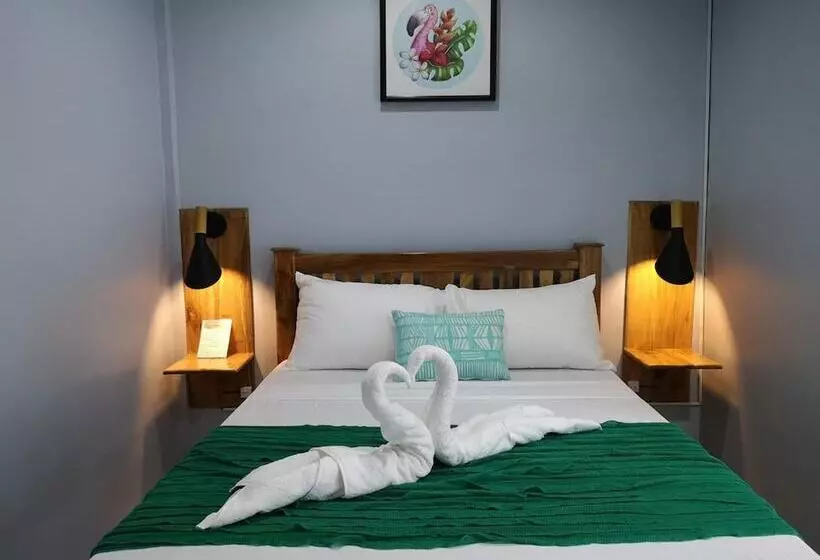 تختخواب و صبحانه Tropical Stay Accommodations