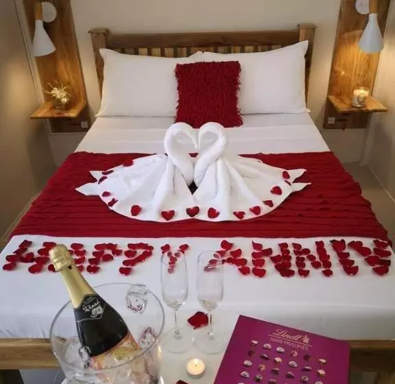 تختخواب و صبحانه Tropical Stay Accommodations