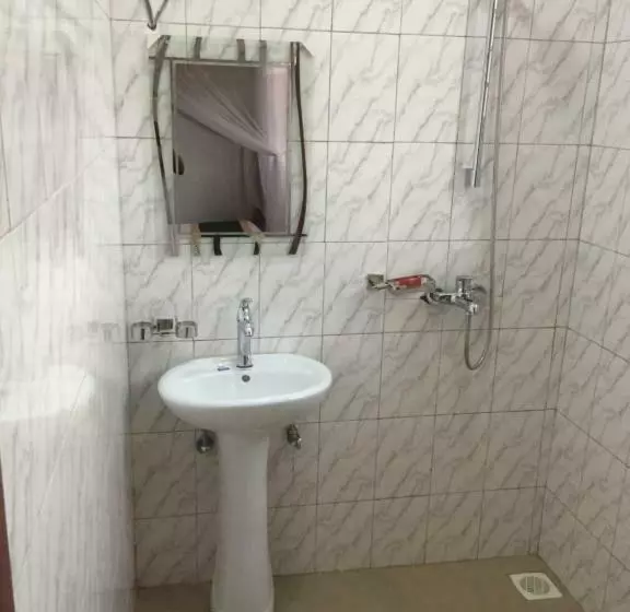 Bunyonyi Heights Inn