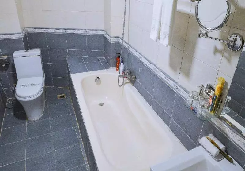 A25 Hotel   96 Hai Bà Trưng