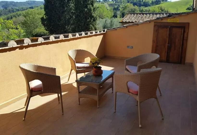 هتل Agriturismo Pretenzano