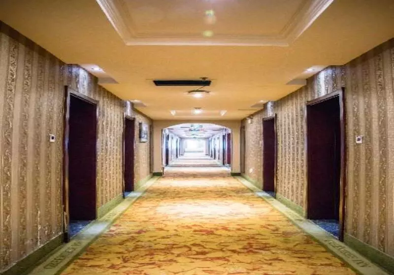 Hotelli Greentree Inn Shangqiu Guide Road