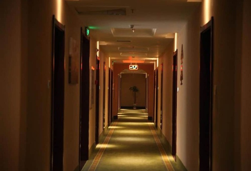 בית מלון כפרי Greentree Inn Shangqiu Guide Road