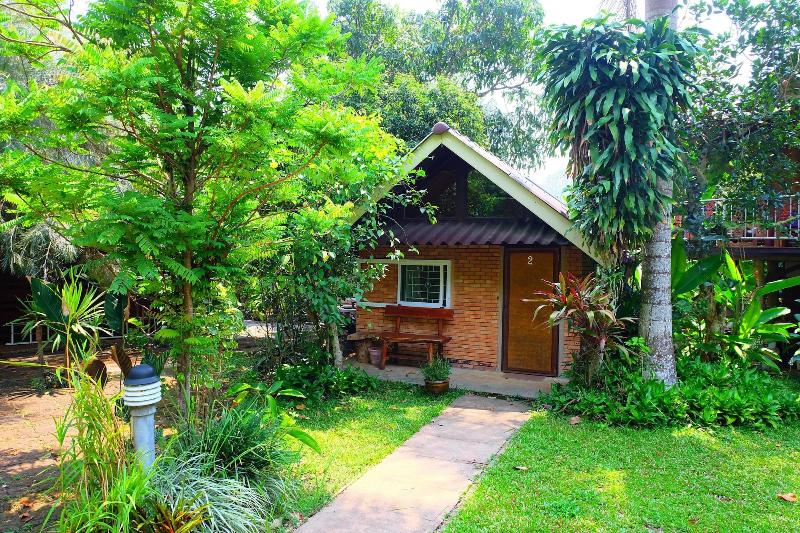 호텔 Malees Nature Lovers Bungalows