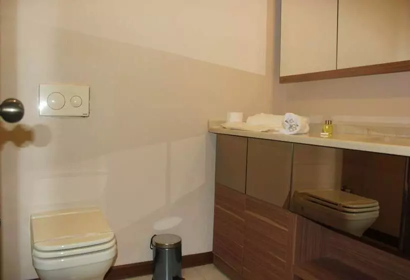 ホテル Ottoman Suites