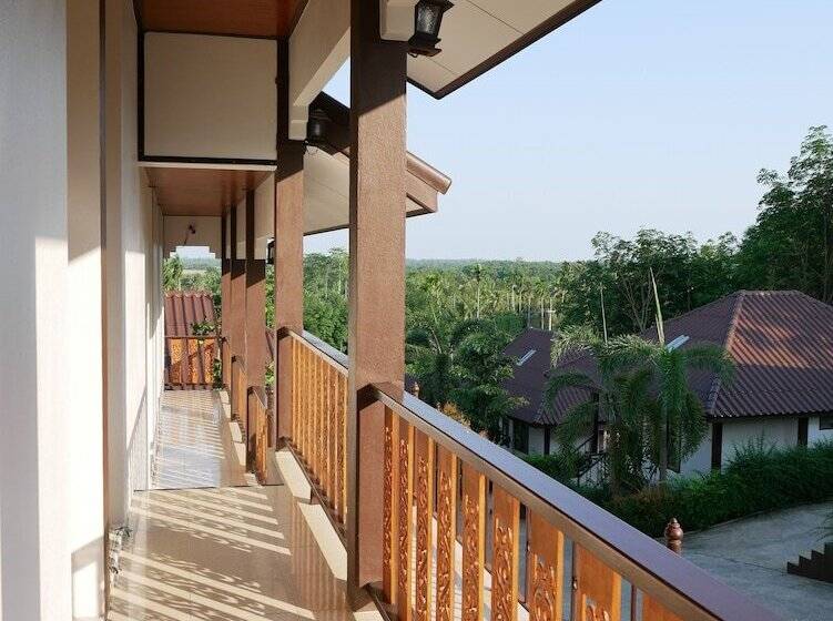 בית מלון כפרי Pattana Resort