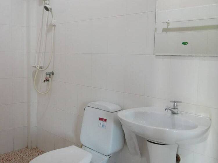 בית מלון כפרי Pattana Resort