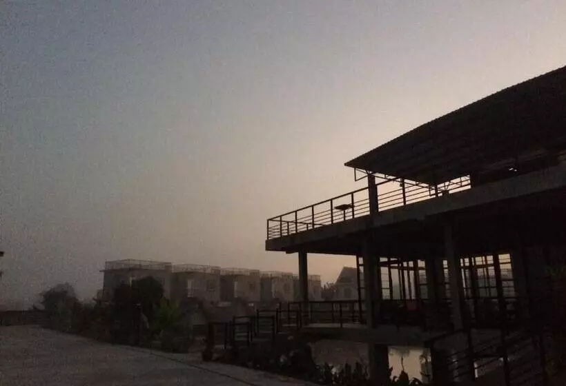 ホテル Rung Chiangrai Resort