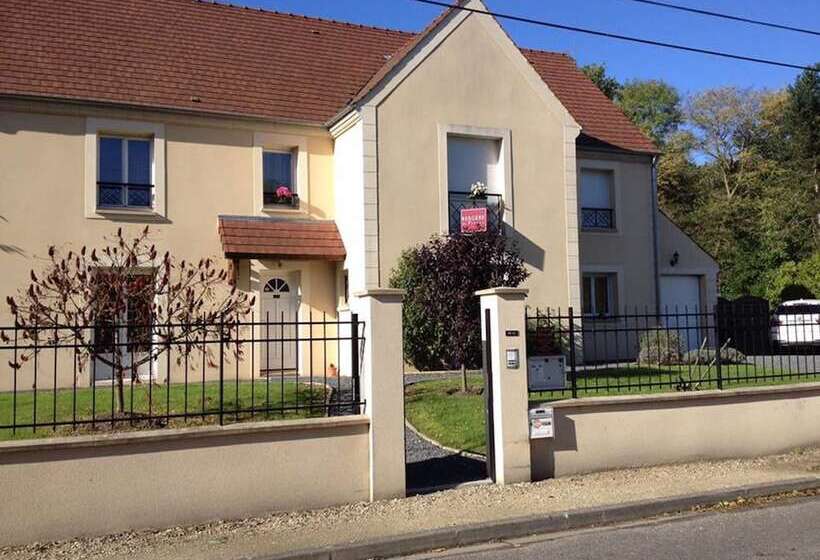 פנסיון Au Petit Nid De Valaine