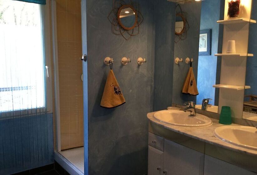 פנסיון Au Petit Nid De Valaine