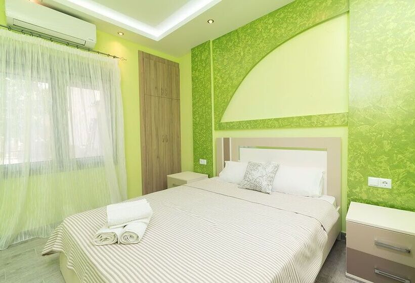 פנסיון Lena Apartments