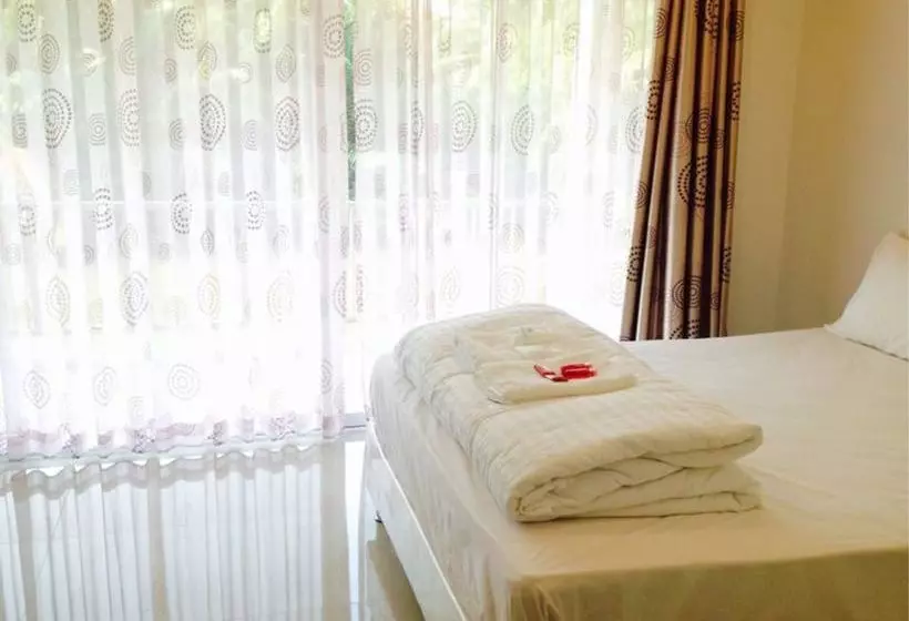 Majatalo Srisawad River Side