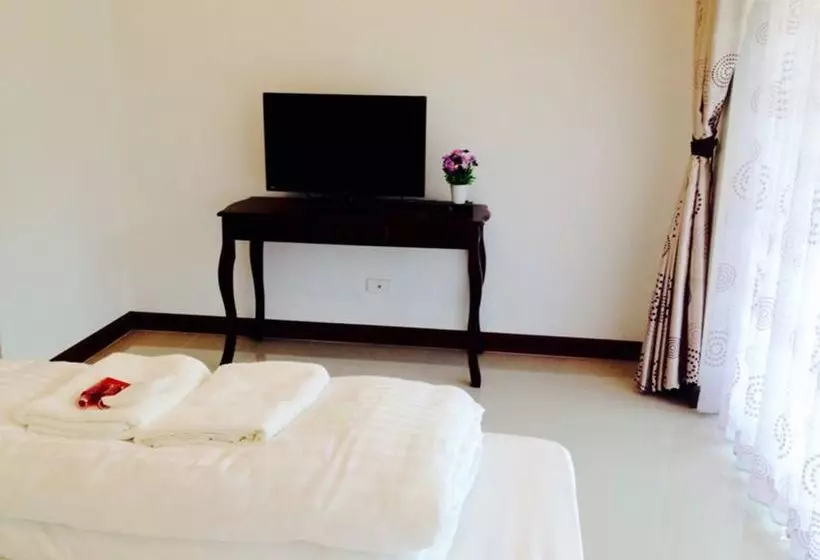 Majatalo Srisawad River Side