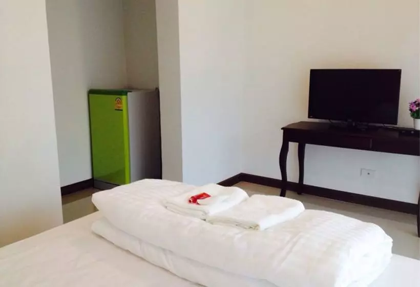 Majatalo Srisawad River Side