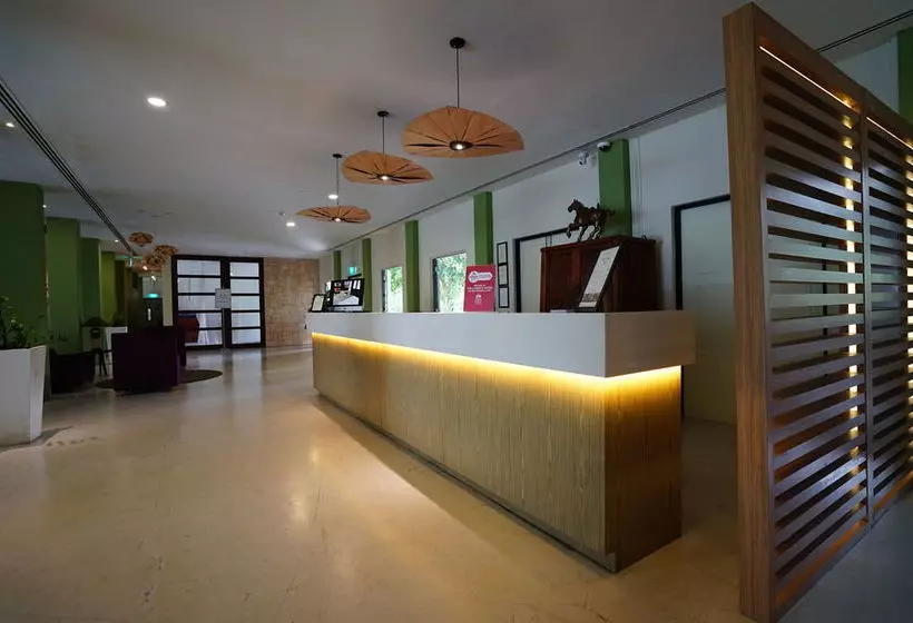 هتل Zen Rooms Changi Village