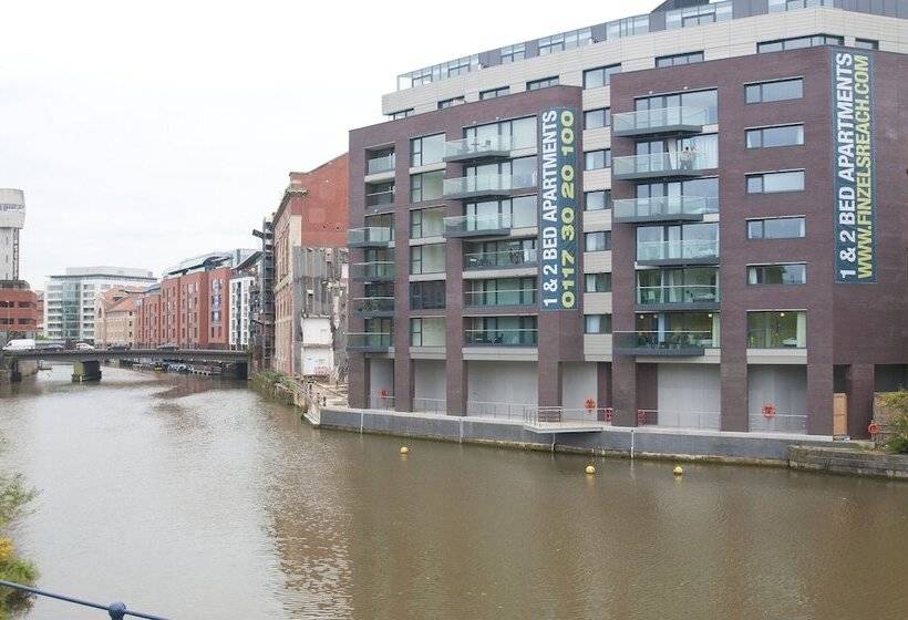 Cleyro Serviced Apartments   Finzels Reach