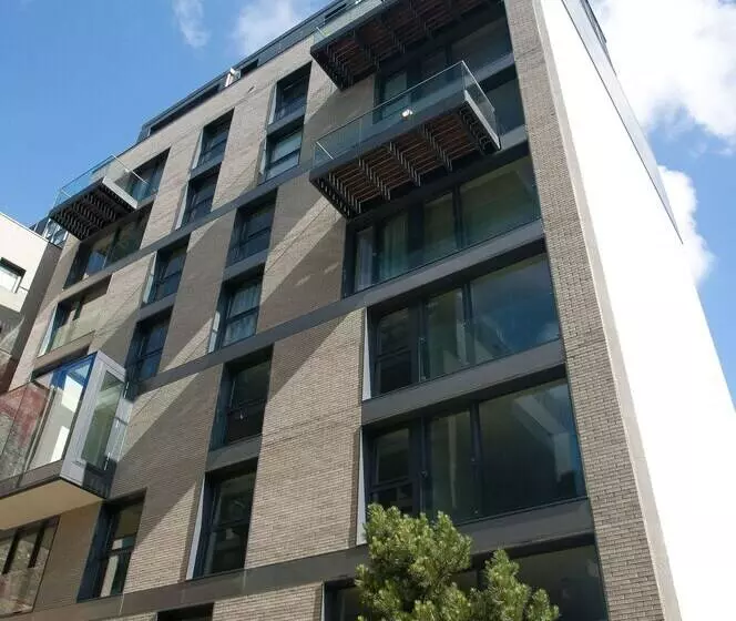 Cleyro Serviced Apartments   Finzels Reach