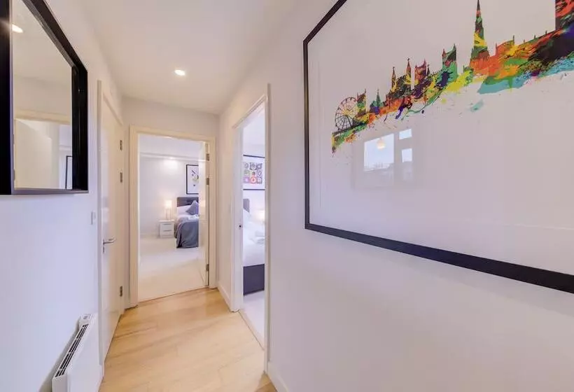 Cleyro Serviced Apartments   Finzels Reach