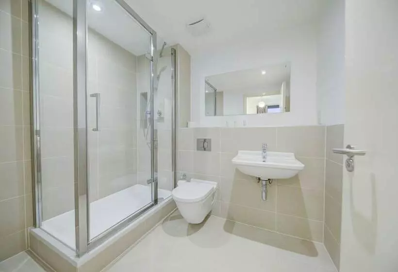 Cleyro Serviced Apartments   Finzels Reach