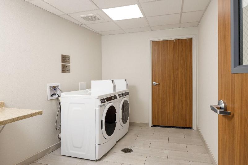 فندق Fairfield Inn & Suites By Marriott Salina