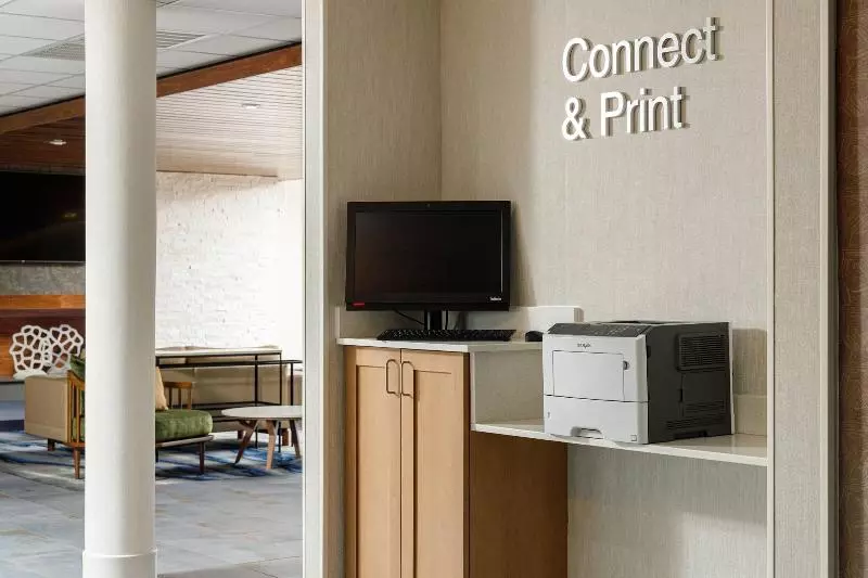 هتل Fairfield Inn & Suites By Marriott Salina