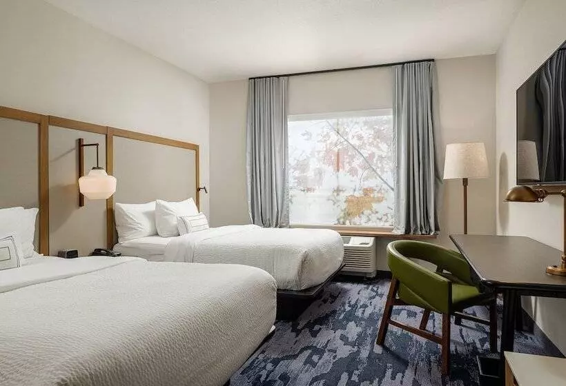 هتل Fairfield Inn & Suites By Marriott Salina