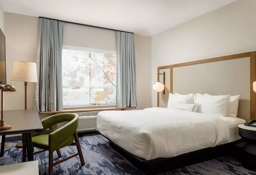 هتل Fairfield Inn & Suites By Marriott Salina