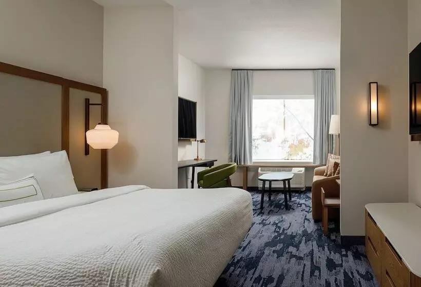 هتل Fairfield Inn & Suites By Marriott Salina