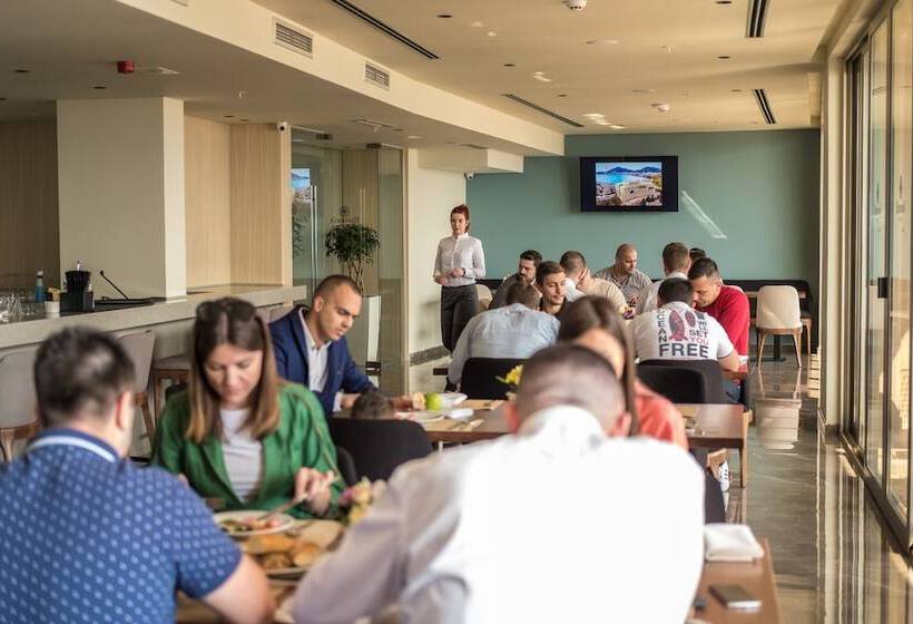 Hotel Harmonia by Dukley