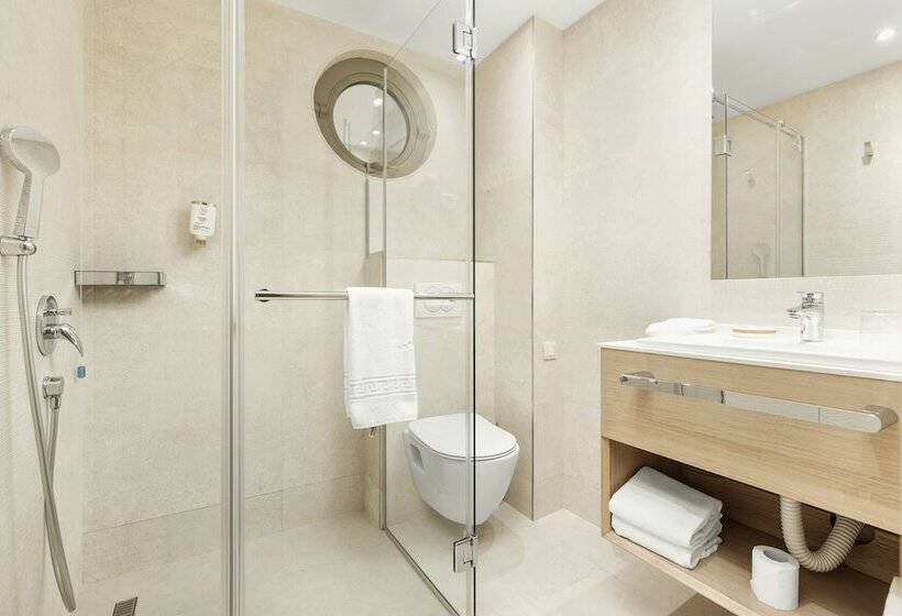 Hotel Harmonia by Dukley