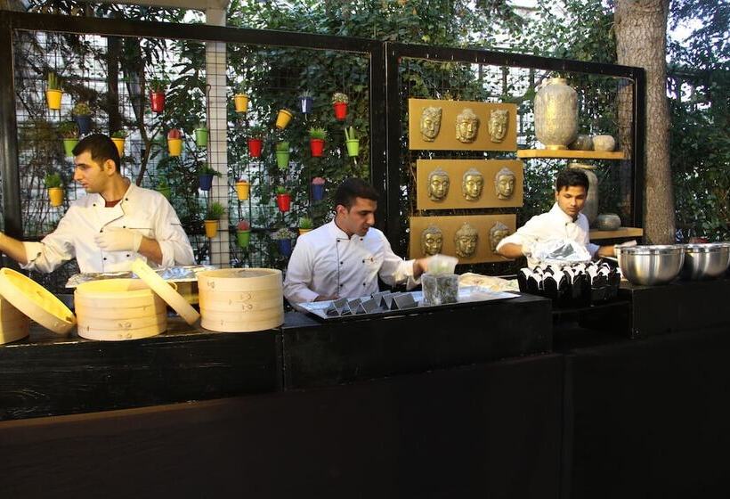 هتل Lemir Faisal Arslan Stay At The Museum