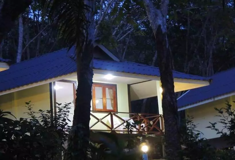 ホテル Mookies Bungalows