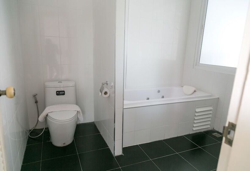 هتل The Canal Ratchaburi