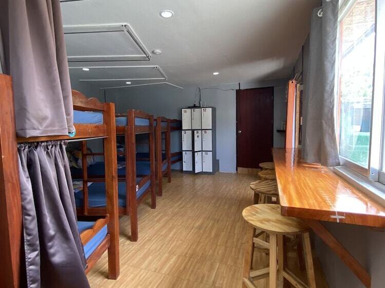 Otel Westcoast Guest House