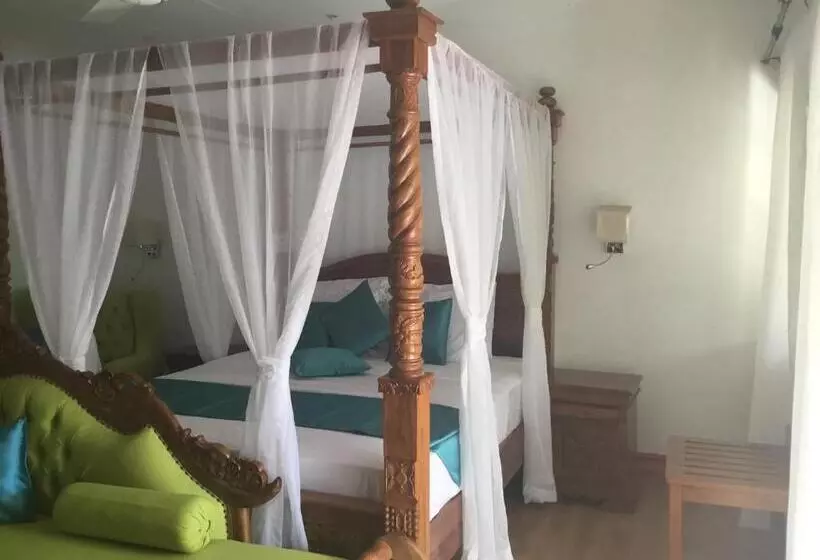 La Digue Holiday Villa