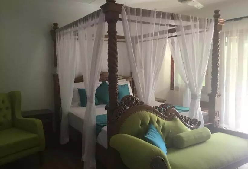 La Digue Holiday Villa