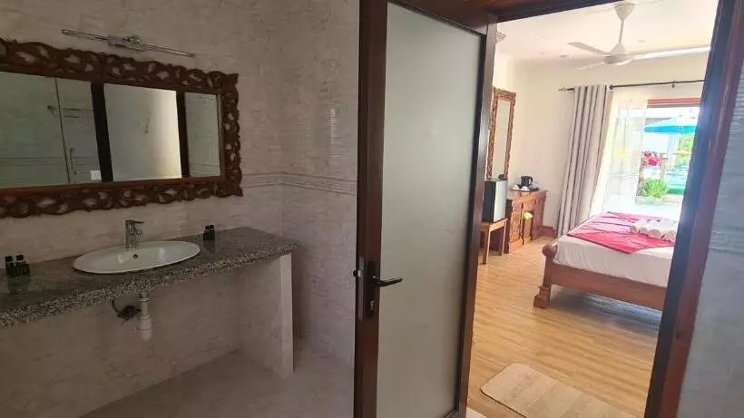 La Digue Holiday Villa