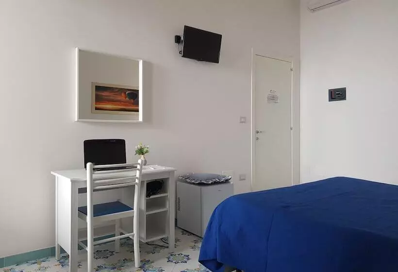 Hotelli B&b Riva Delle Donne