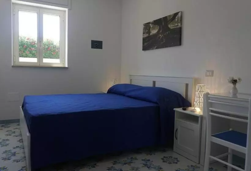 Hotelli B&b Riva Delle Donne