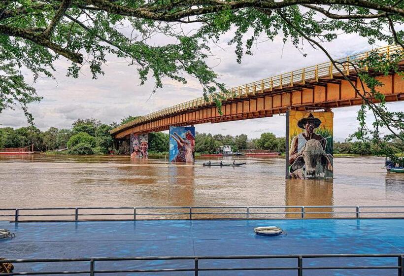 בית מלון כפרי Best Western Puerto Gaitan