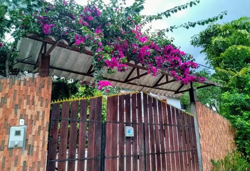 ホテル Campestre La Toscana