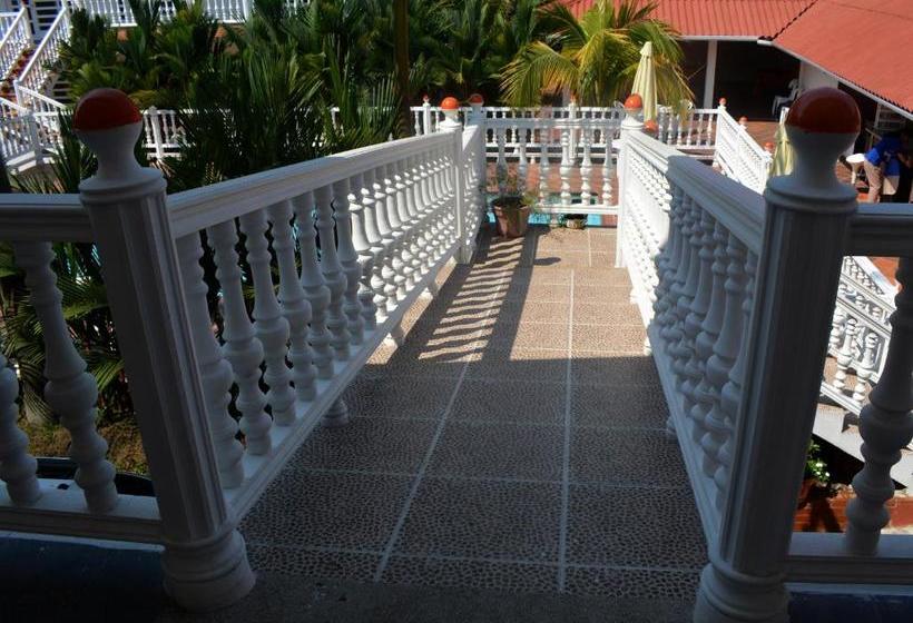 בית מלון כפרי Campestre La Toscana